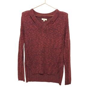 Mudd v neck sweater neck cutout size medium